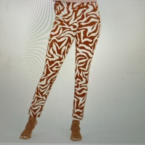 SPANX Women’s Zebra On The Go Ankle Animal Print Fitted Pants NEW Medium - Picture 15 of 15